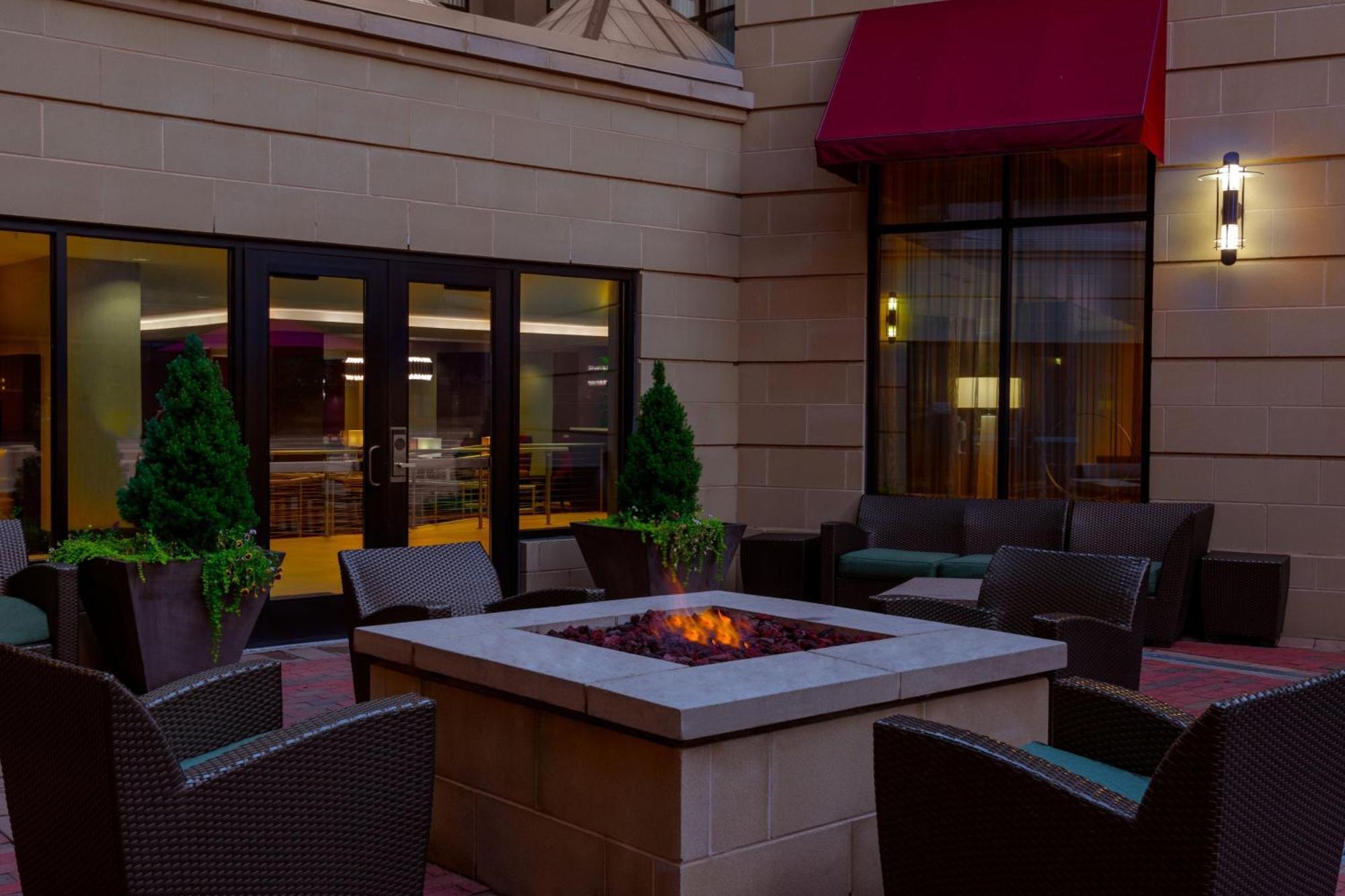 Residence Inn By Marriott Charlottesville Downtown Экстерьер фото