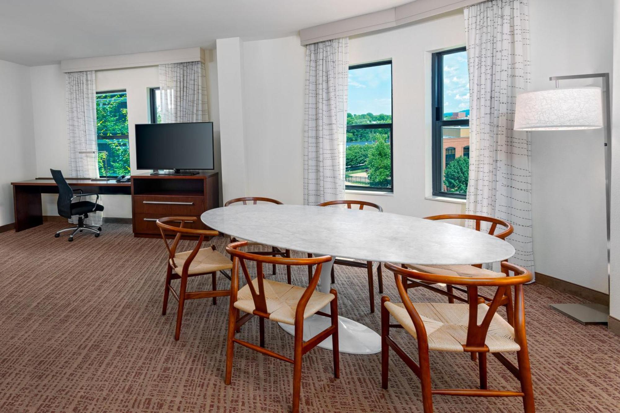 Residence Inn By Marriott Charlottesville Downtown Экстерьер фото